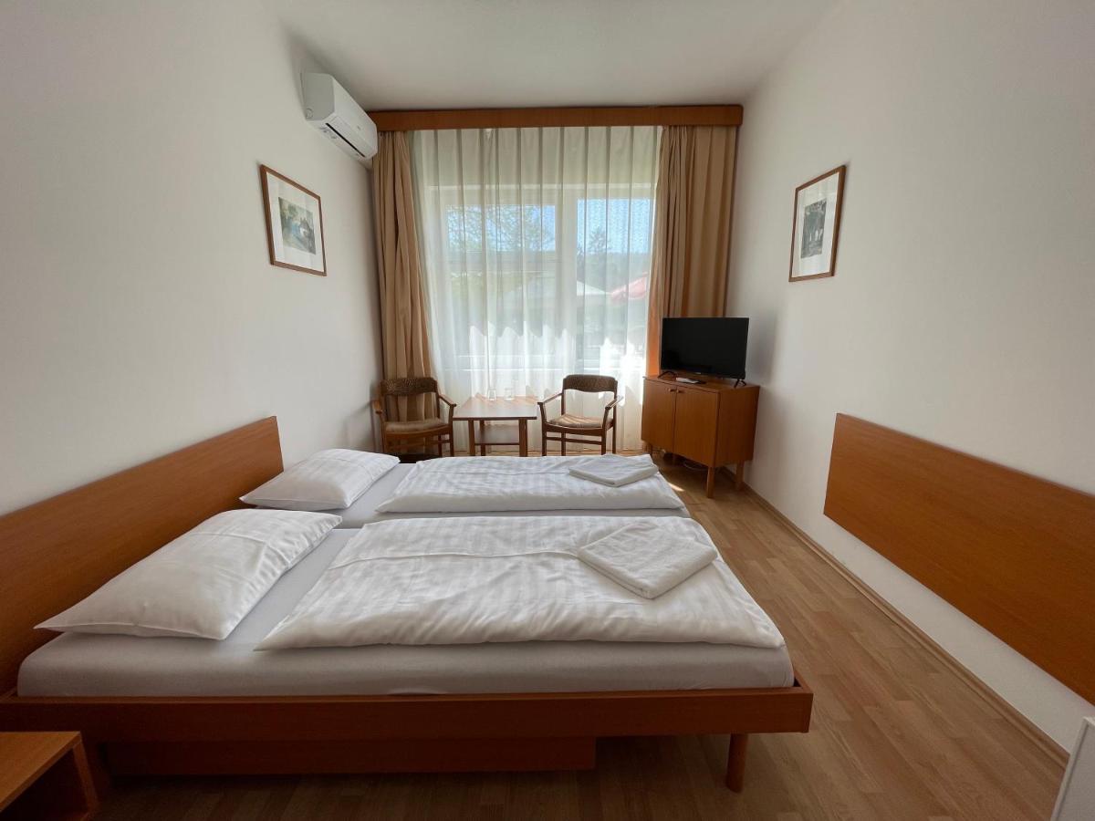Hello Balcsi Apartmanhaz Tihany Buitenkant foto
