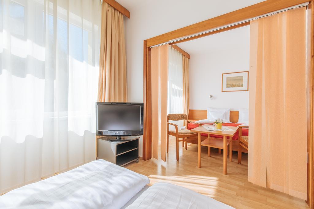 Hello Balcsi Apartmanhaz Tihany Buitenkant foto
